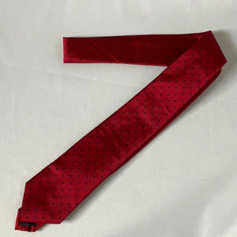 Brooks Brothers Red Silk Tie with Navy Dots 100% Silk Size Youth NWOT